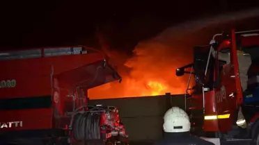 Bafra'da Geri Dönüşüm Tesisinde Yangın