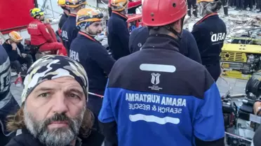 SUBÜ Ekibi Gebze'deki Bina Çökmesine Destek Verdi