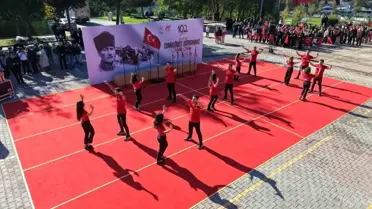 Sultangazi Belediyesi Cumhuriyetin 102. Yılında Coşkulu Kutlama Düzenledi