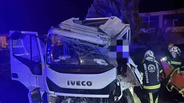 Denizli'de Kamyonet Kaza Yaptı: Sürücü Ağır Yaralı