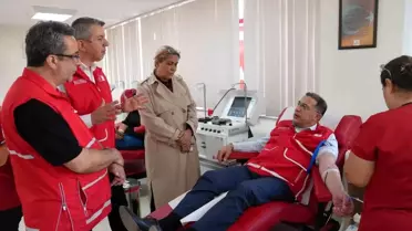 AK Parti Manisa'dan Kan Bağışı Kampanyası