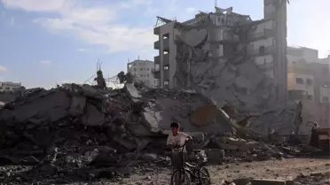 Gazze'de Şiddetli Hava Saldırıları: 100 Ölü