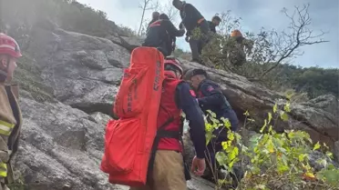 Susurluk'ta Kayalıklarda Mahsur Kalan İki Kişi Kurtarıldı