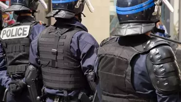 Lyon'da Rafineride Silahlı Soygun