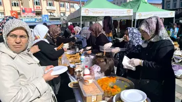 Afyonkarahisar'da Gazze İçin Hayır Çarşısı Düzenlendi