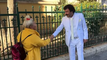 Müslüm Gürses'i Andıran Cevher Canses Taksim'de İlgi Odağı