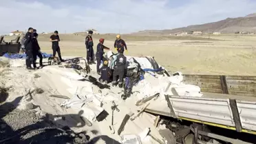 Aksaray'da Tır Kazası: Sürücü Hayatını Kaybetti