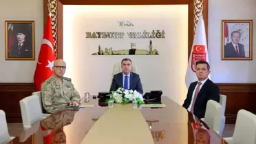 Bayburt Valisi, VKS ile Güvenlik Toplantısına Katıldı