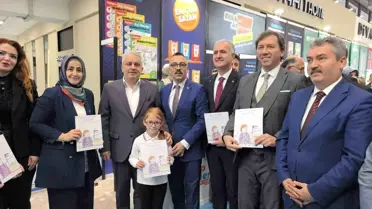 9 Yaşındaki Öğrenci Filistin İçin Kitap Yazdı