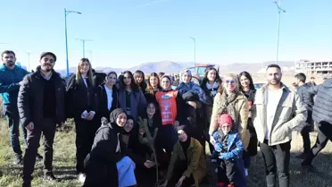 ARÜ'de Fidan Dikim Etkinliği