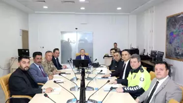 Kars'ta Trafik Levhalarının Sadeleştirilmesi İçin Toplantı Yapıldı