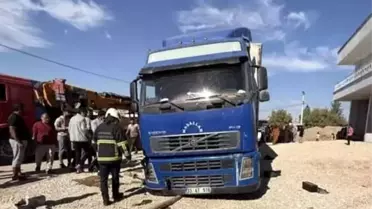 Tır şoförü ağır yaralandı