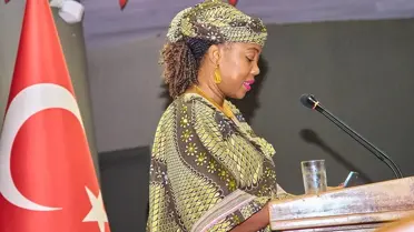 Sierra Leone Cumhurbaşkanı'nın eşi, Türkiye'nin Freetown Büyükelçiliği'ndeki 29 Ekim resepsiyonuna katıldı