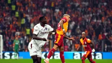 Galatasaray - Trabzonspor Maçı Başladı
