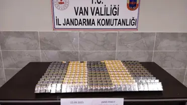 Van'da Kaçak Sigara ve Eşya Ele Geçirildi