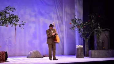 Kayseri'de Aşık Veysel Anısına Tiyatro Gösterimi