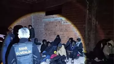 Çeşme'de 27 Düzensiz Göçmen Yakalandı