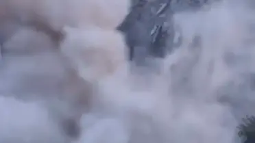 Diyarbakır'da Yıkım Sırasında Bina Çöktü