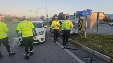 Erzincan'da Trafik Kazası: 5 Yaralı
