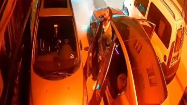 Sokak ortasında havai fişek terörü! O anlar kameralarda