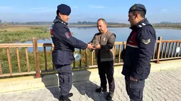 Düzce'de Jandarma Yaralı Baykuş ve Kediyi Kurtardı