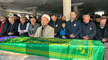 Kamyonet Çarpmasıyla Hayatını Kaybeden Sağlık Çalışanı Nazmiye Demirel Son Yolculuğuna Uğurlandı