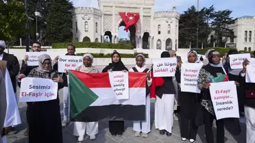 İstanbul'da Sudan İçin Dayanışma Gösterisi