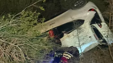 Adana'da Uçuruma Yuvarlanan Araçta Sürücü Yaralandı