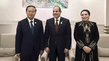 Çin Temsilcisi Kahire'de Müzeyi Açtı