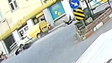 Motosikletli Gençten İlginç Kaza