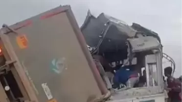 Telangana'da Otobüs-Kamyon Çarpışması: 20 Ölü