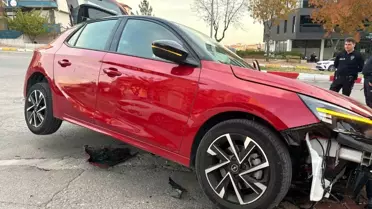 Uşak'ta Trafik Kazası: 2 Yaralı