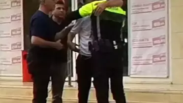 Adana'da Duygulandıran Polis Anları