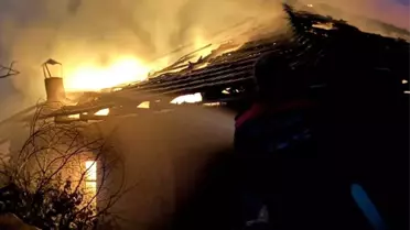 Bucak'ta Yangın: Ev ve Ahır Kullanılamaz Hale Geldi