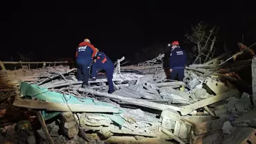 Sungurlu'da Metruk Bina Çöktü