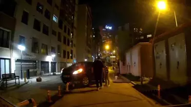 Kağıthane'de Ters Yöne Giren Araç Bariyere Takıldı