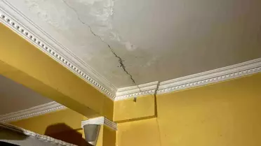 Adres yine Kocaeli! Kolonlarda çatlak oluştu, aile evi terk etti