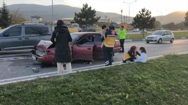 Kütahya'da trafik kazası: 3 yaralı