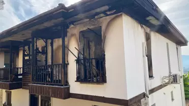 Muğla'da Jandarmalara Bıçakla Saldırı: Şüpheli Vurularak Öldürüldü