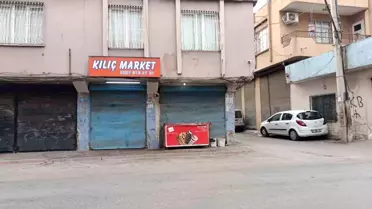 Adana'da Marketin İçine Dalan Araç 4 Kişiyi Yaraladı