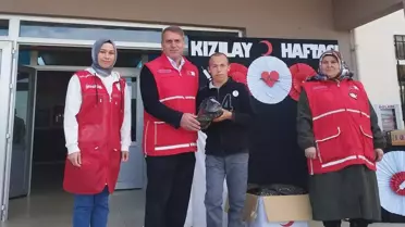 Kızılay Vezirköprü'de Özel Eğitim Okulunu Ziyaret Etti