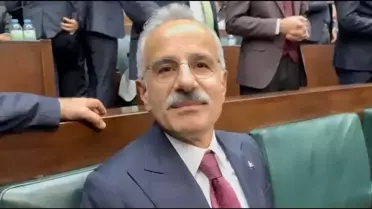 Bakan Uraloğlu: Çöken bina hakkında ön yargı uygun değil