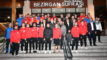 Başkan Başdeğirmen, Isparta 32 Spor'a Destek Verdi
