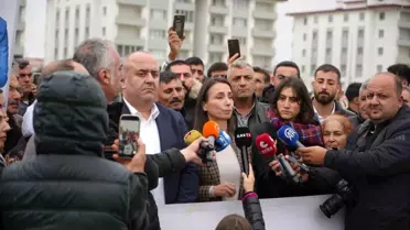 DEM Parti Genel Başkanı Tülay Hatimoğulları, Selahattin Demirtaş'ı Ziyaret Etti