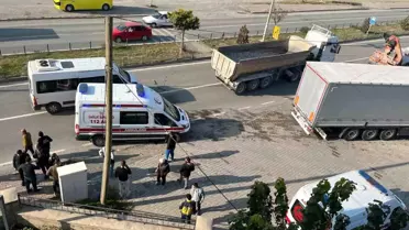 Iğdır'da Polis Servis Minibüsü Kamyona Çarptı
