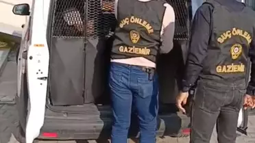 İzmir'de Uyuşturucu ve Tabanca Yakalandı