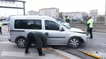 Kadıköy'de Üç Araçla Kaza: Traffic Yoğunluğu