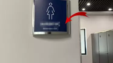 Kadın WC tabelası gitti, yerine gelen bir hayli ilginç