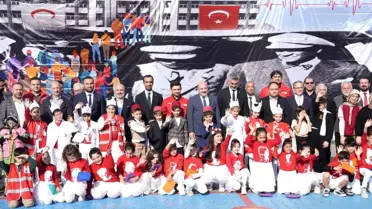 Kızılay Haftası Kartal'da Minik Öğrencilerle Kutlandı