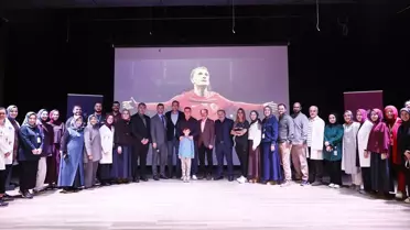 Kerem Aktürkoğlu'ndan Öğrenciye Jest